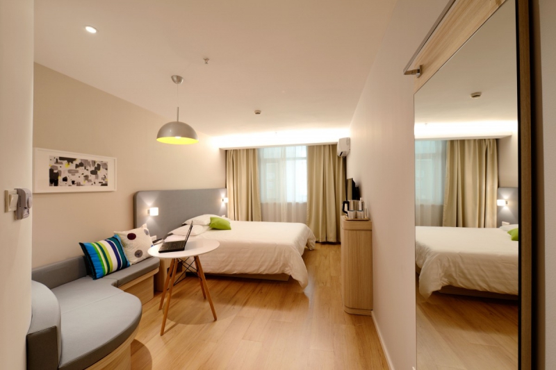 hotel-COGOLIN-min_hotel_guest_room_new-634601